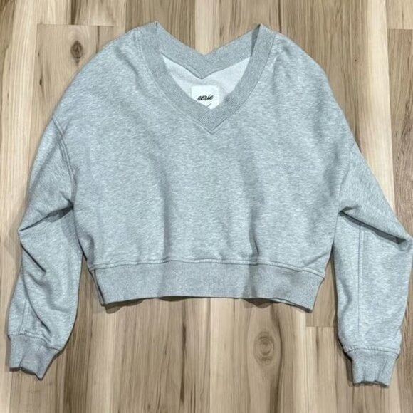 Aerie Cropped Grey V Neck Sweatshirt Women’s Small - Picture 1 of 3